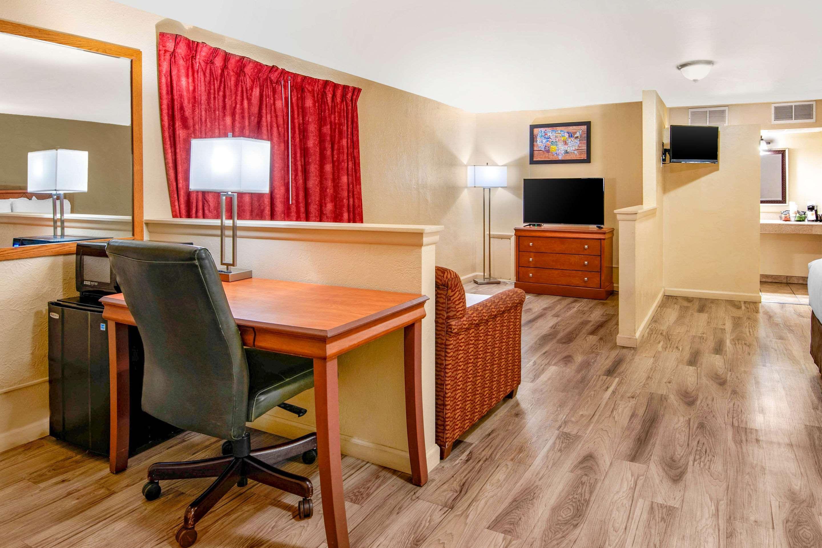 Econo Lodge Inn & Suites Дуранго Экстерьер фото